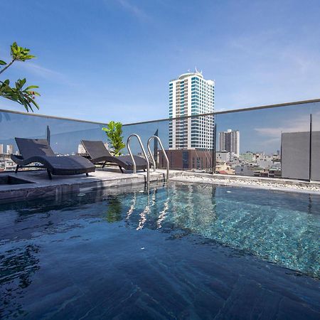 Hsuites Riverside Hotel And Apartment Дананг Екстер'єр фото