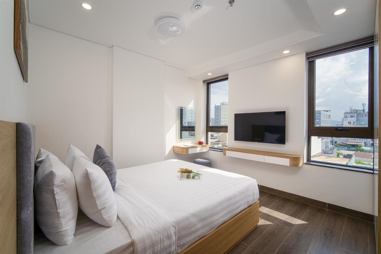 Hsuites Riverside Hotel And Apartment Дананг Екстер'єр фото