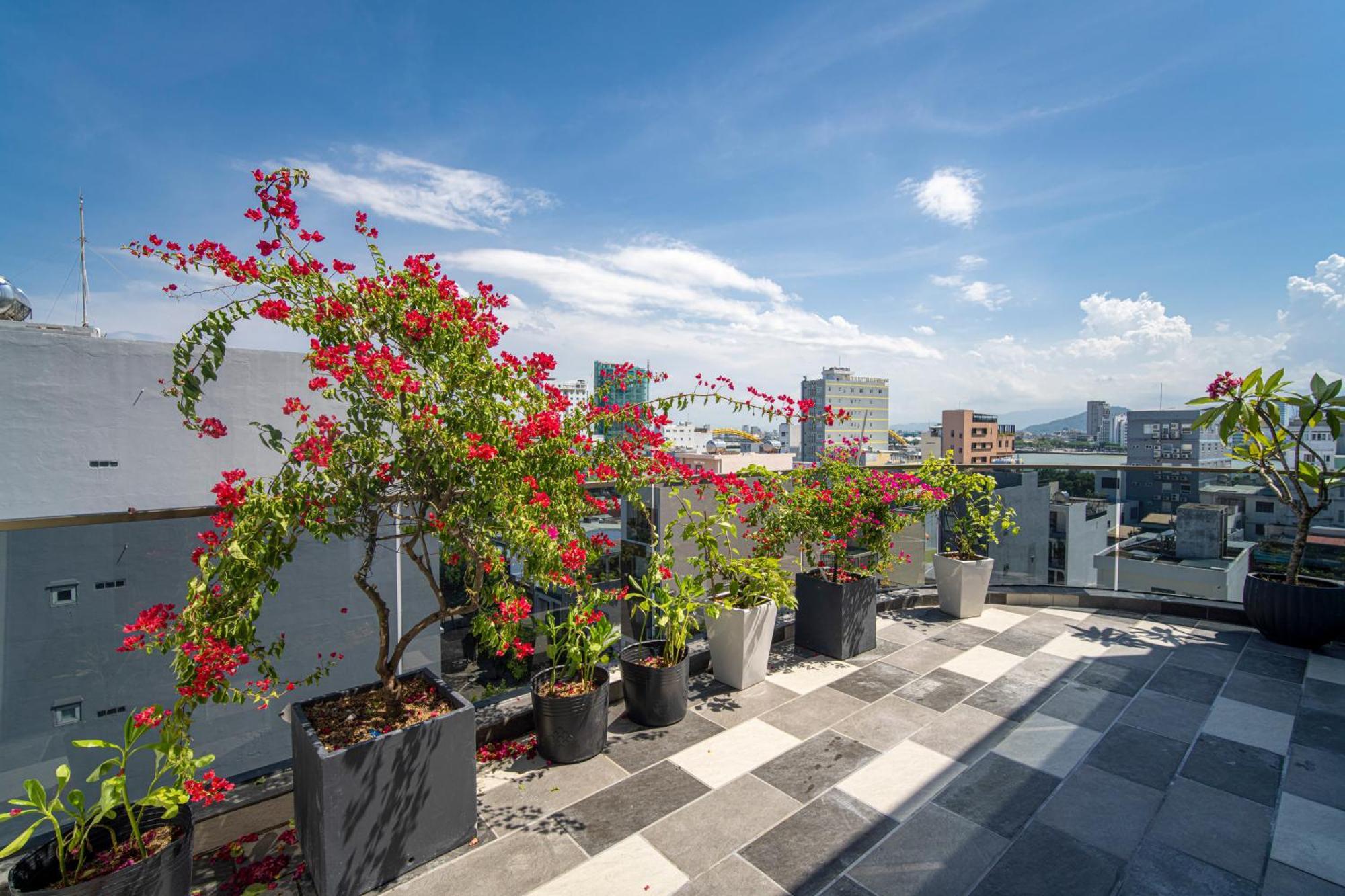 Hsuites Riverside Hotel And Apartment Дананг Номер фото